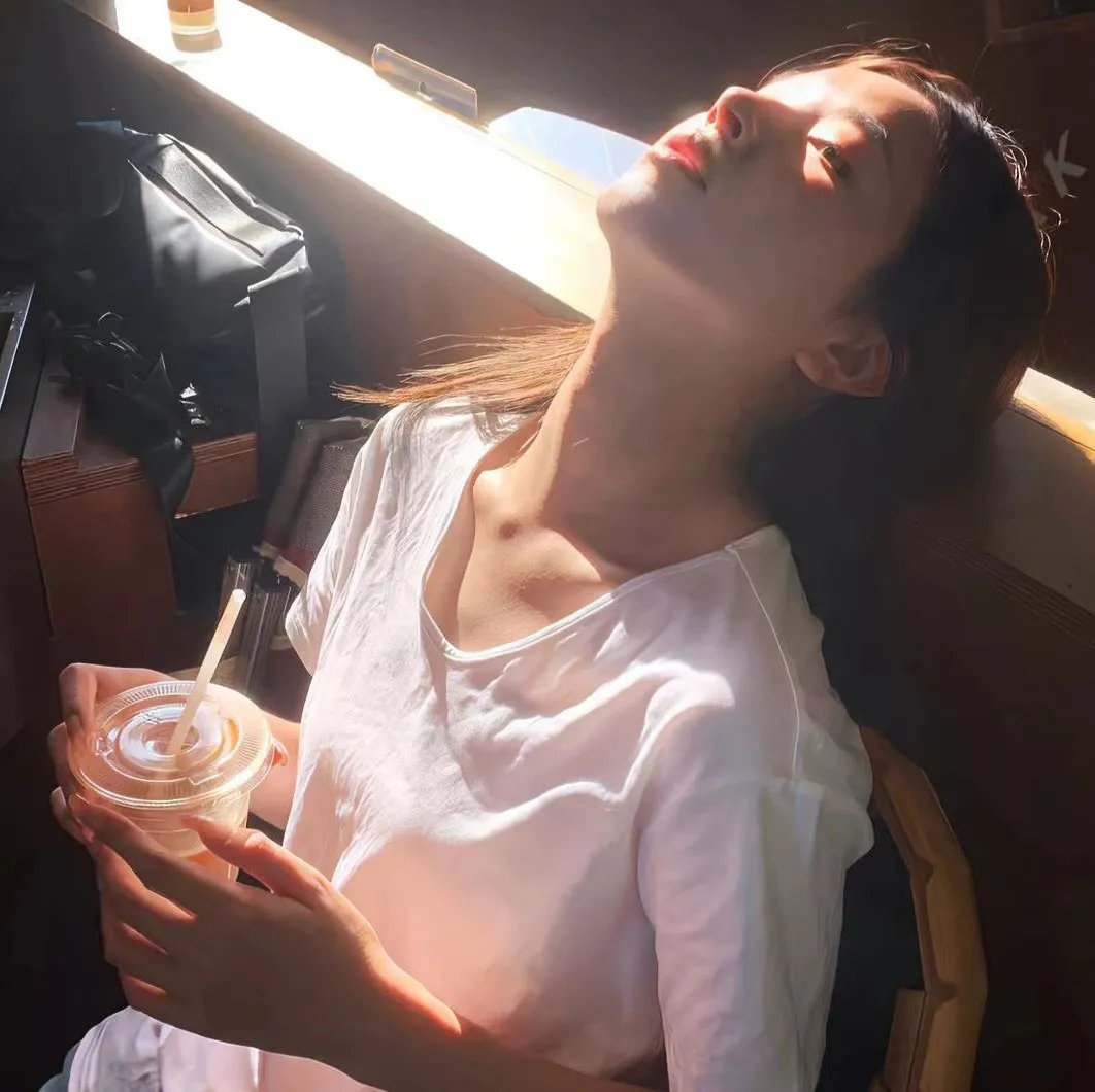 此处应有光